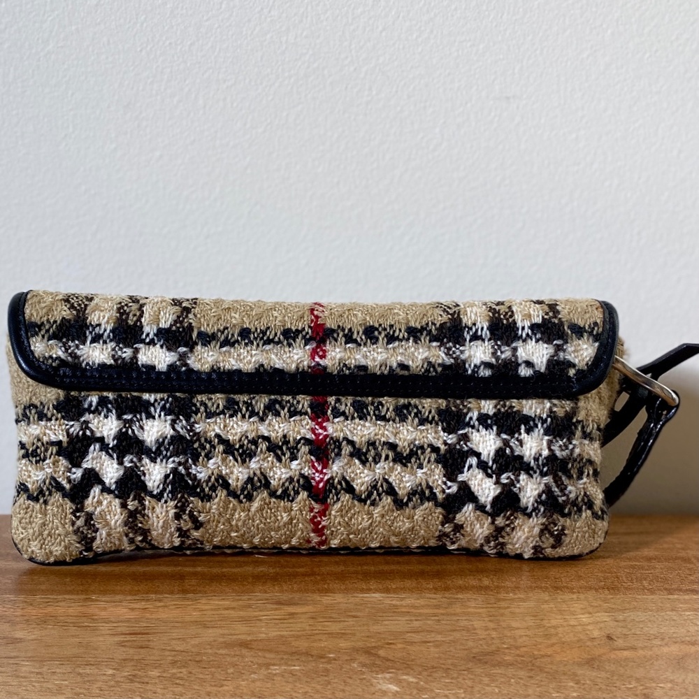 Burberry Boucle Housecheck Wristlet / Clutch - Picture 6 of 10